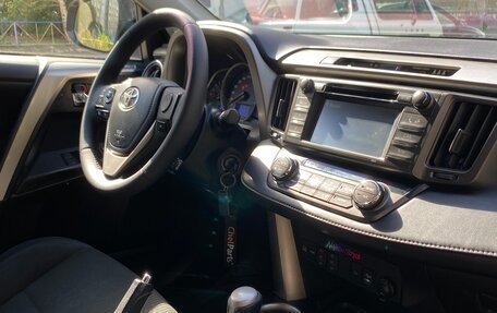Toyota RAV4, 2014 год, 1 970 000 рублей, 9 фотография