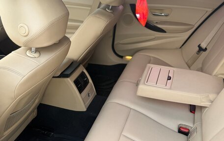 BMW 3 серия, 2013 год, 1 560 000 рублей, 15 фотография