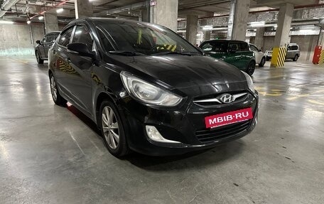 Hyundai Solaris II рестайлинг, 2011 год, 930 000 рублей, 2 фотография
