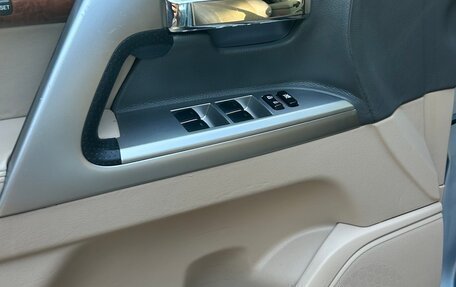 Toyota Land Cruiser 200, 2012 год, 3 200 000 рублей, 11 фотография