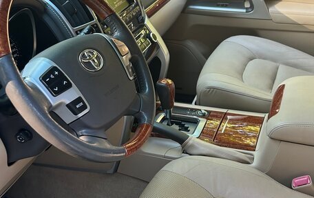 Toyota Land Cruiser 200, 2012 год, 3 200 000 рублей, 9 фотография