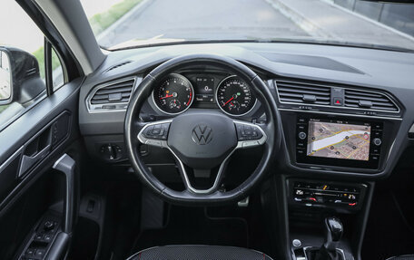 Volkswagen Tiguan II, 2021 год, 2 779 000 рублей, 12 фотография