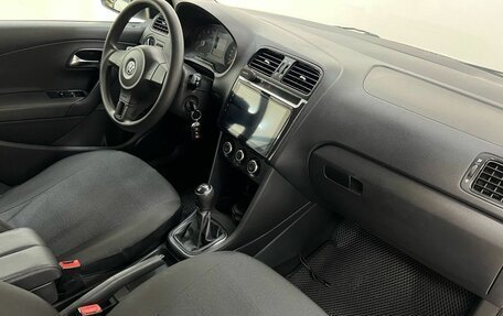 Volkswagen Polo VI (EU Market), 2012 год, 650 000 рублей, 10 фотография