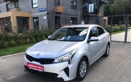 KIA Rio IV, 2020 год, 1 650 000 рублей, 3 фотография