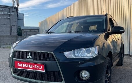 Mitsubishi Outlander III рестайлинг 3, 2012 год, 1 000 000 рублей, 1 фотография