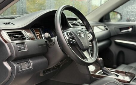 Toyota Camry, 2017 год, 2 200 000 рублей, 13 фотография