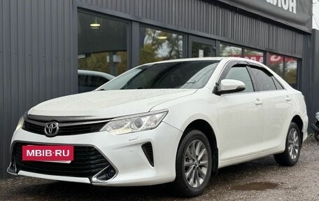 Toyota Camry, 2017 год, 2 200 000 рублей, 9 фотография