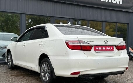 Toyota Camry, 2017 год, 2 200 000 рублей, 10 фотография