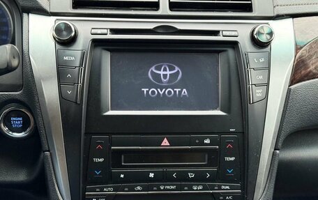 Toyota Camry, 2017 год, 2 200 000 рублей, 19 фотография
