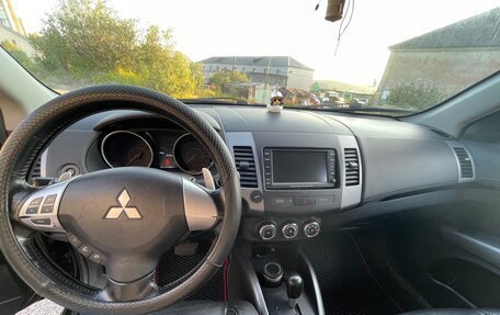 Mitsubishi Outlander III рестайлинг 3, 2012 год, 1 000 000 рублей, 4 фотография