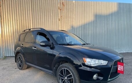 Mitsubishi Outlander III рестайлинг 3, 2012 год, 1 000 000 рублей, 2 фотография
