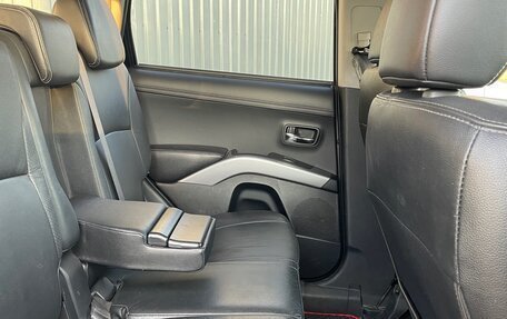 Mitsubishi Outlander III рестайлинг 3, 2012 год, 1 000 000 рублей, 12 фотография