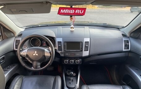 Mitsubishi Outlander III рестайлинг 3, 2012 год, 1 000 000 рублей, 7 фотография