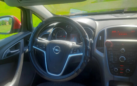 Opel Astra J, 2013 год, 800 000 рублей, 10 фотография