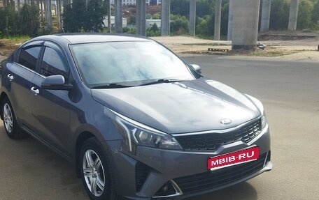 KIA Rio IV, 2021 год, 1 720 000 рублей, 1 фотография