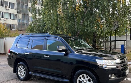 Toyota Land Cruiser 200, 2017 год, 4 600 000 рублей, 2 фотография