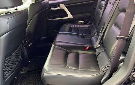 Toyota Land Cruiser 200, 2017 год, 4 600 000 рублей, 9 фотография