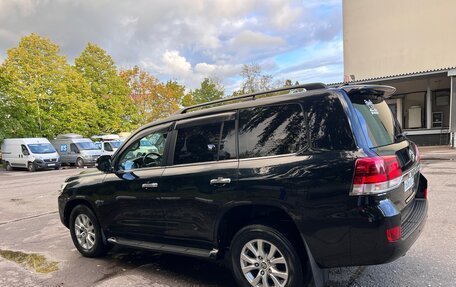 Toyota Land Cruiser 200, 2017 год, 4 600 000 рублей, 4 фотография