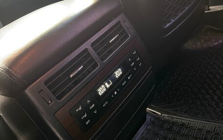 Toyota Land Cruiser 200, 2017 год, 4 600 000 рублей, 10 фотография