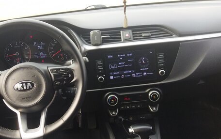 KIA Rio IV, 2021 год, 1 720 000 рублей, 6 фотография
