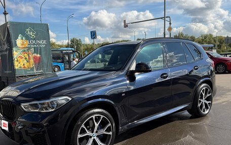 BMW X5, 2022 год, 8 850 000 рублей, 2 фотография