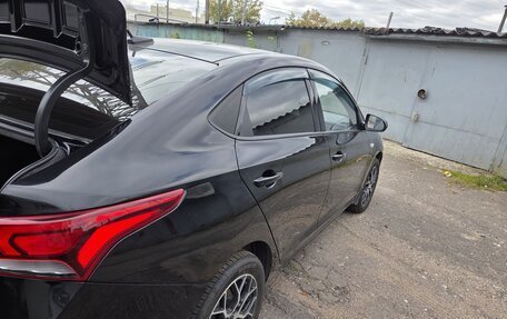 Hyundai Solaris II рестайлинг, 2019 год, 1 300 000 рублей, 4 фотография