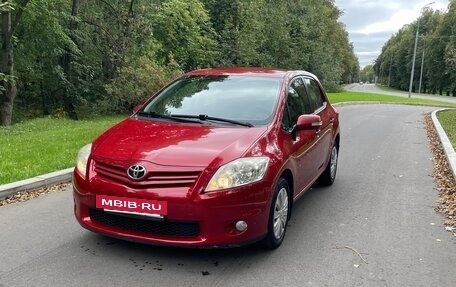 Toyota Auris II, 2011 год, 1 100 000 рублей, 2 фотография