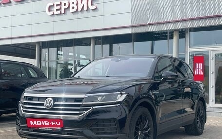 Volkswagen Touareg III, 2018 год, 4 400 000 рублей, 2 фотография