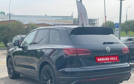Volkswagen Touareg III, 2018 год, 4 400 000 рублей, 7 фотография