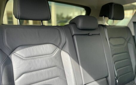 Volkswagen Touareg III, 2018 год, 4 400 000 рублей, 20 фотография