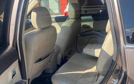 Mitsubishi Outlander III рестайлинг 3, 2010 год, 1 660 000 рублей, 10 фотография