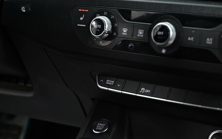 Audi A4, 2017 год, 2 349 000 рублей, 10 фотография