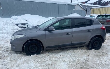 Renault Megane III, 2011 год, 450 000 рублей, 2 фотография