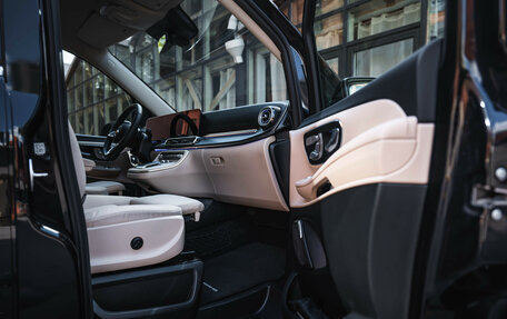 Mercedes-Benz V-Класс, 2025 год, 19 000 000 рублей, 13 фотография