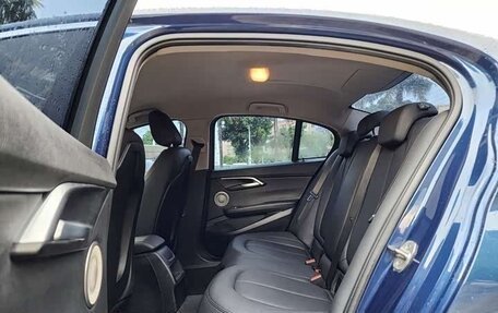 BMW 1 серия, 2022 год, 1 650 000 рублей, 11 фотография