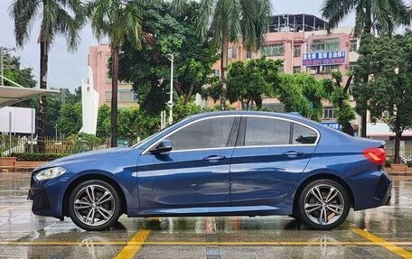 BMW 1 серия, 2022 год, 1 650 000 рублей, 2 фотография