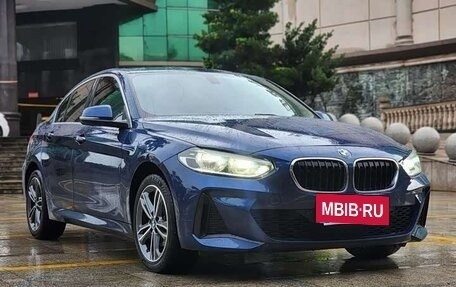 BMW 1 серия, 2022 год, 1 650 000 рублей, 6 фотография