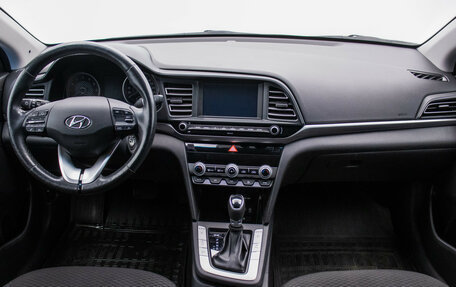 Hyundai Elantra VI рестайлинг, 2019 год, 1 580 000 рублей, 12 фотография