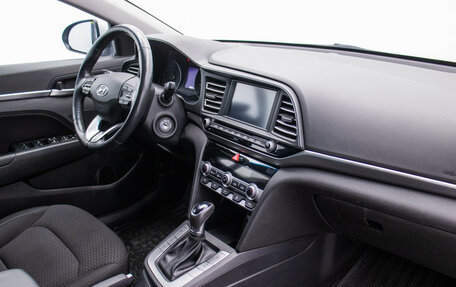 Hyundai Elantra VI рестайлинг, 2019 год, 1 580 000 рублей, 10 фотография