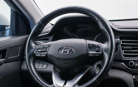 Hyundai Elantra VI рестайлинг, 2019 год, 1 580 000 рублей, 14 фотография