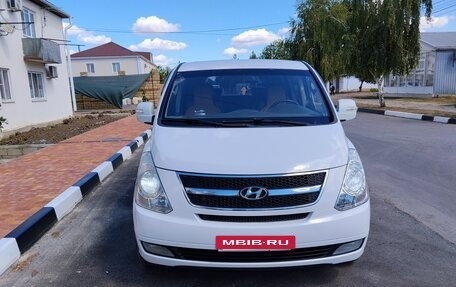Hyundai Grand Starex Grand Starex I рестайлинг 2, 2013 год, 1 790 000 рублей, 2 фотография