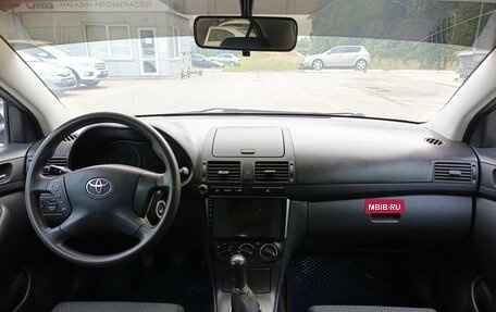 Toyota Avensis III рестайлинг, 2006 год, 553 000 рублей, 14 фотография