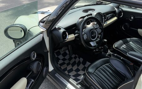 MINI Hatch, 2010 год, 960 000 рублей, 11 фотография