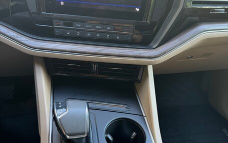 Volkswagen Touareg III, 2019 год, 4 600 000 рублей, 10 фотография