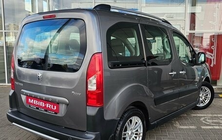 Peugeot Partner II рестайлинг 2, 2011 год, 749 000 рублей, 2 фотография