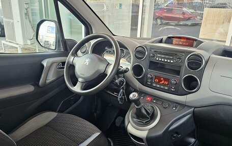 Peugeot Partner II рестайлинг 2, 2011 год, 749 000 рублей, 5 фотография