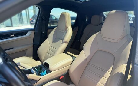 Porsche Cayenne III, 2024 год, 15 000 000 рублей, 18 фотография