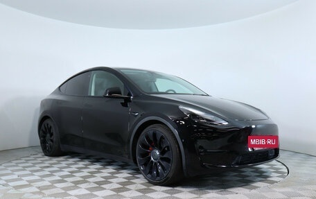 Tesla Model Y I, 2023 год, 4 900 000 рублей, 3 фотография