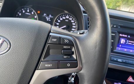 Hyundai Elantra VI рестайлинг, 2018 год, 1 575 000 рублей, 20 фотография