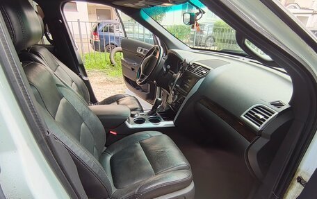 Ford Explorer VI, 2013 год, 1 600 000 рублей, 14 фотография